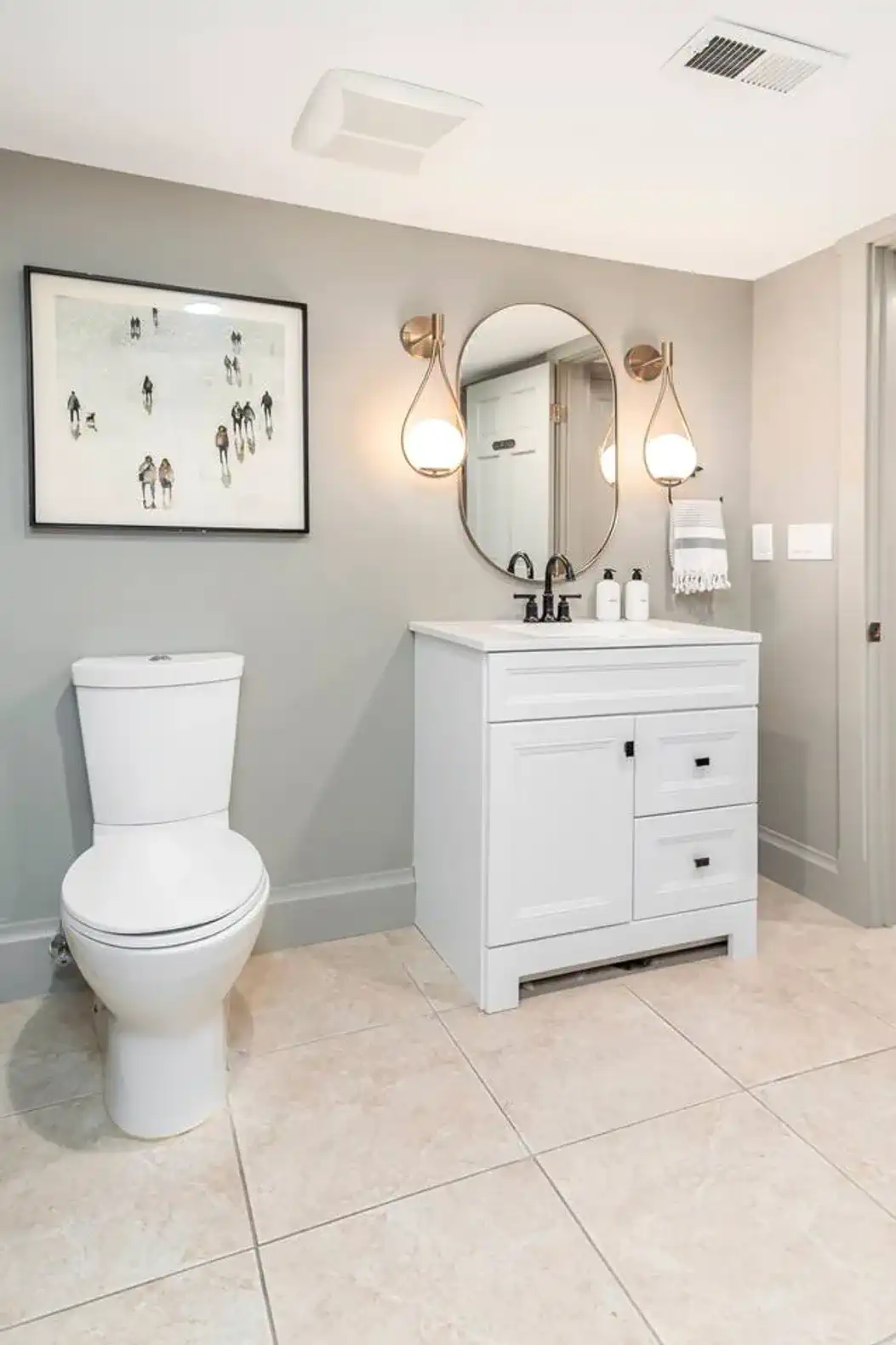 Basement Floor | Bathroom | Combo Shower/Tub