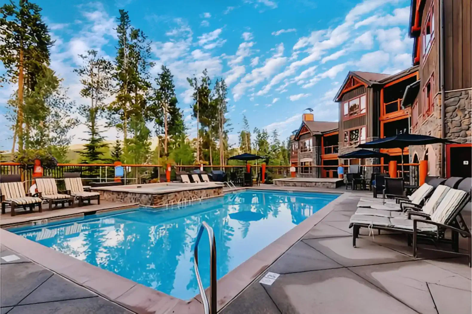 Luxurious Ski-In/Ski-Out Penthouse at BlueSky – photo 1