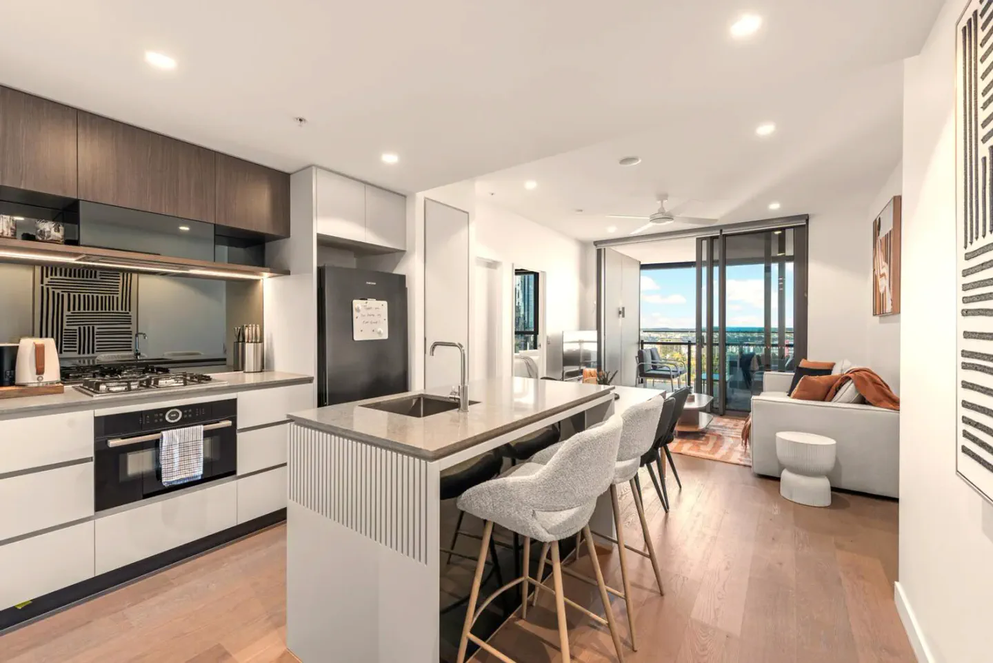Queen’s Wharf 1BR Balcony Stay with Free Parking - Apartment – photo 2