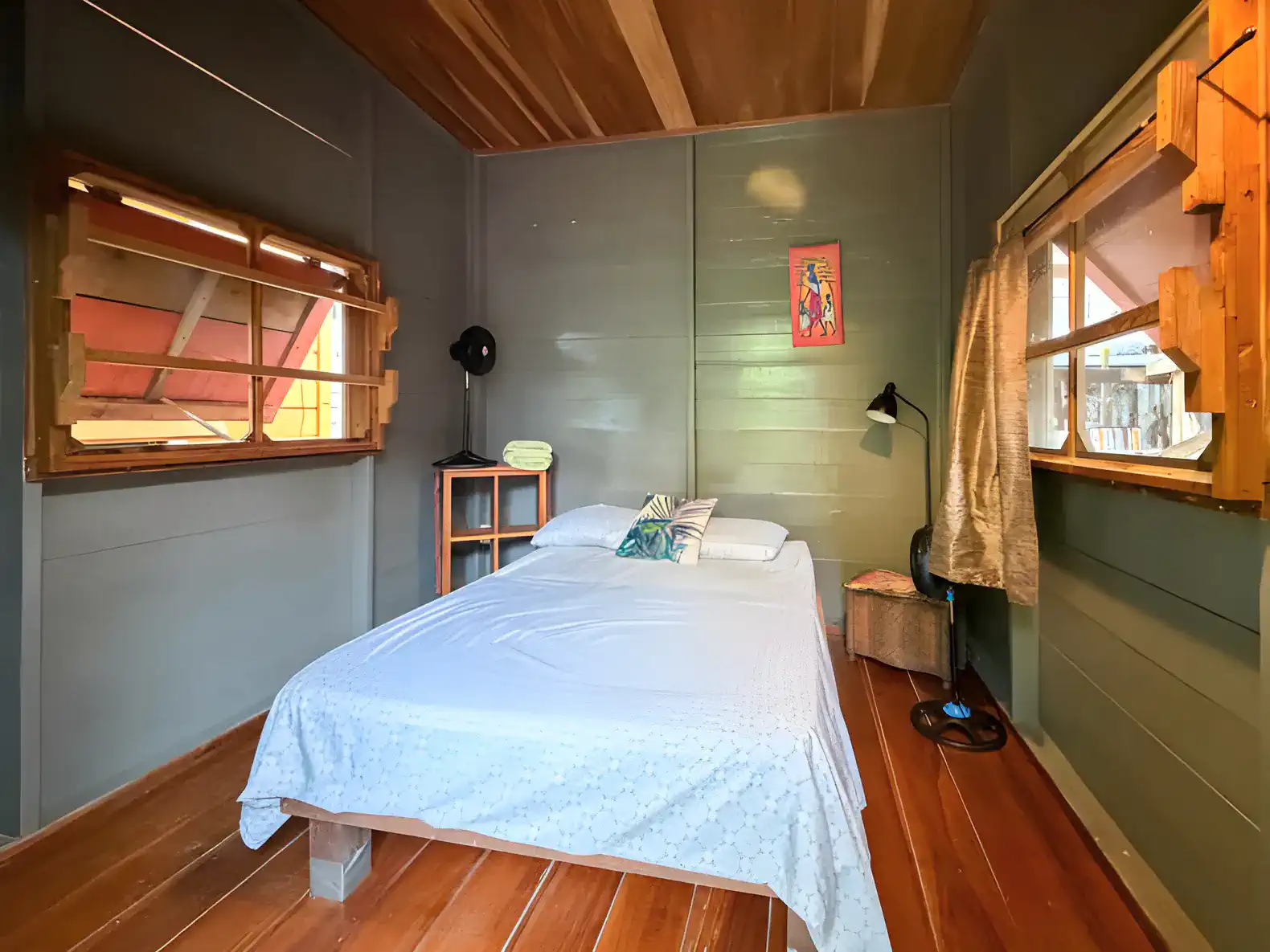 Orange Bungalow – photo 2
