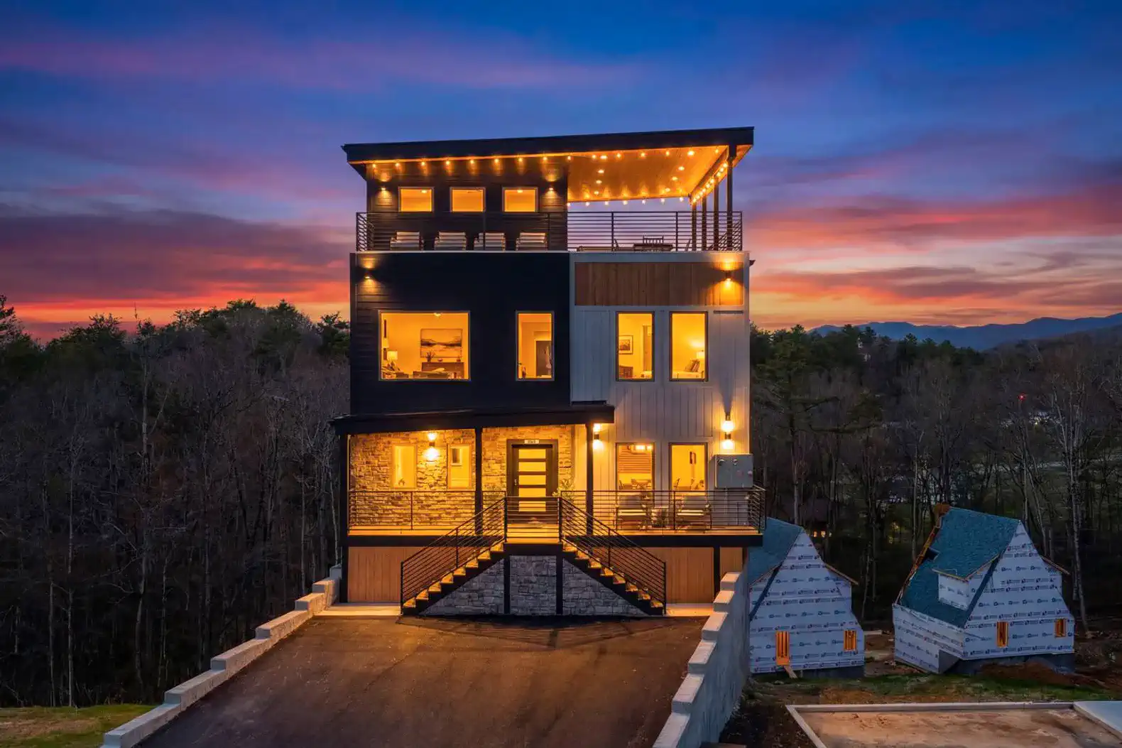 Sleeps 18/Rooftop/Golf Suite/Indoor Pool/Hot Tub