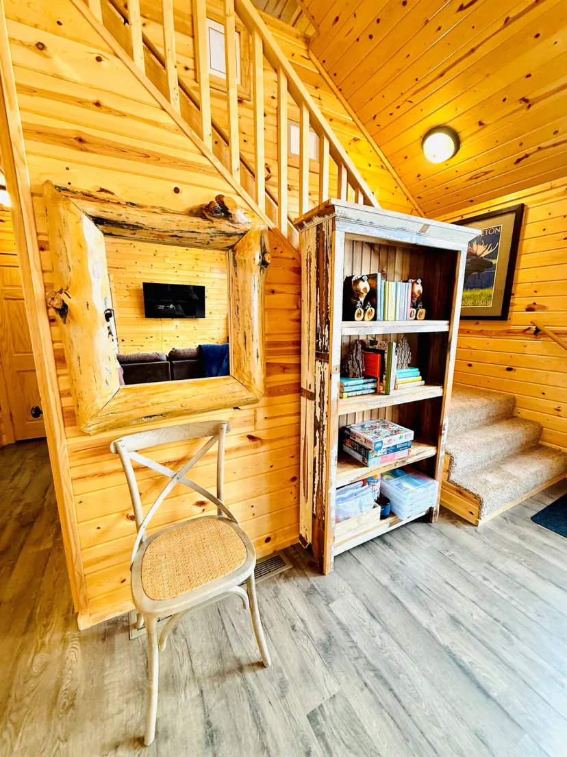 Escadas subindo para o loft.