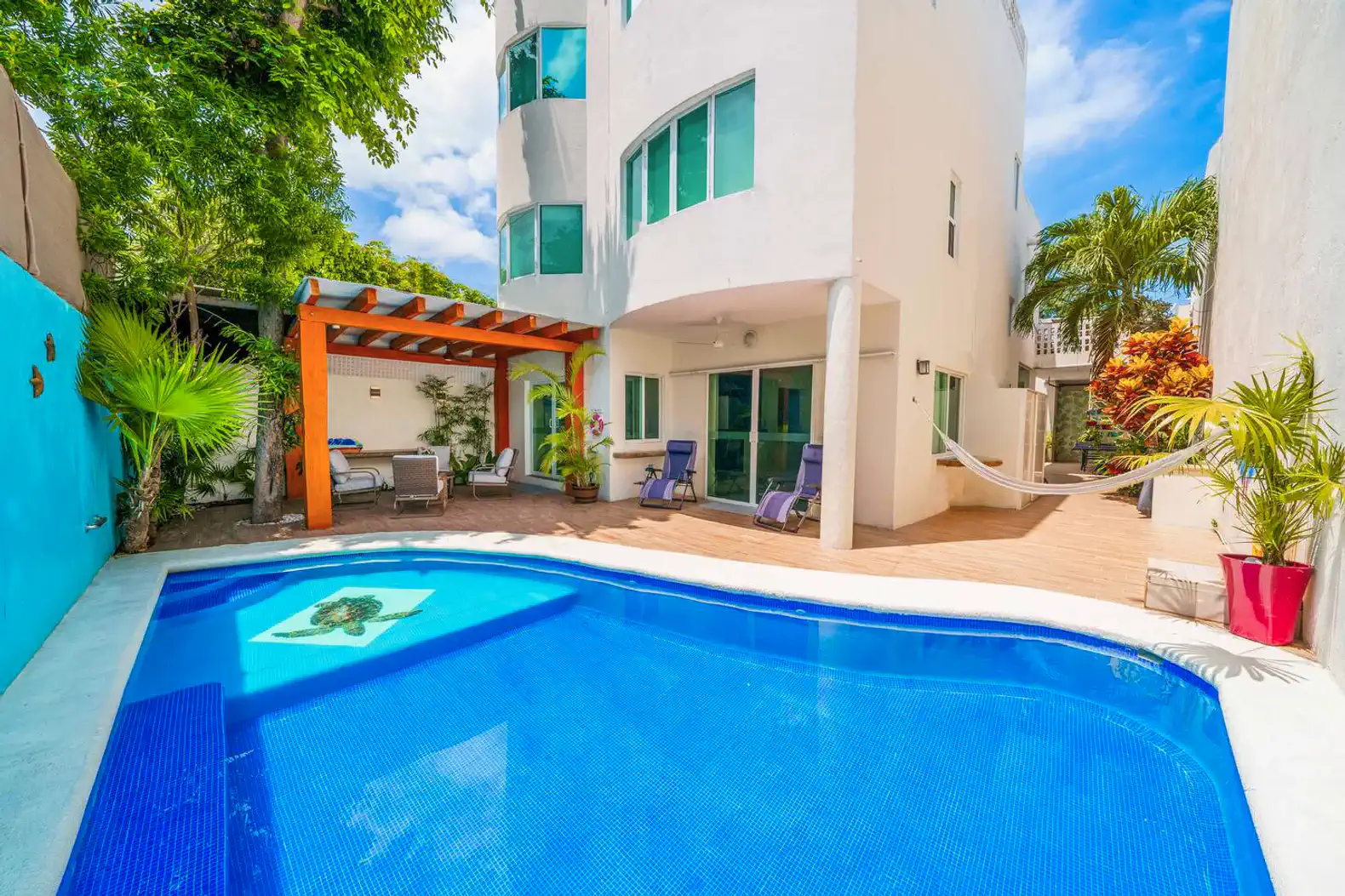 🏰 𝗧𝗛𝗘 𝗖𝗔𝗦𝗧𝗟𝗘 - 5BR Modern Villa w/ Private Pool