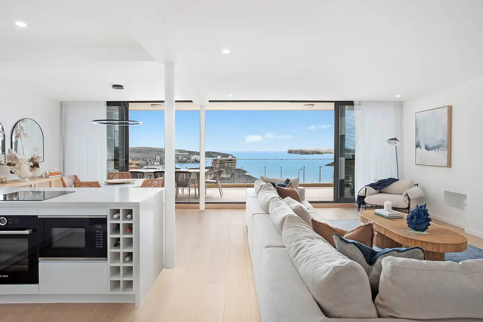 Breathtaking Panoramic Views Exec 2-Bed 2.5 Bath