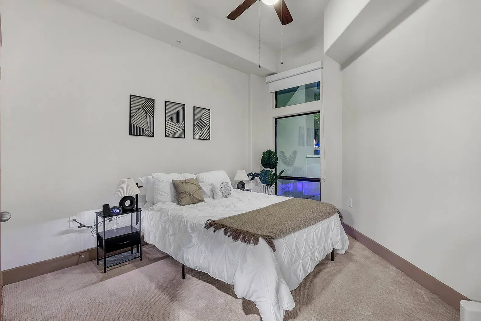 Midtown Gem: Skyline Views | Walk to Clubs & Dining — Houston, TX — vacation rental