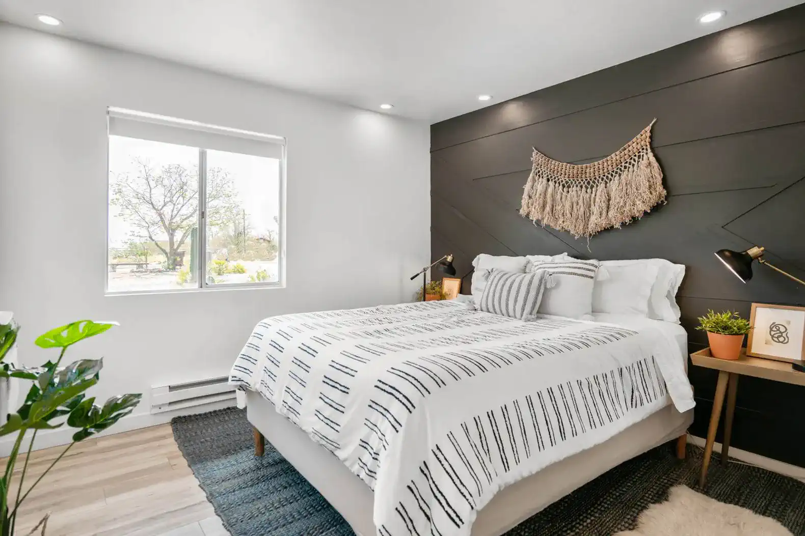 Lil Cactus | Cute Cabin in DTJT w/ Outdoor Shower photo 5