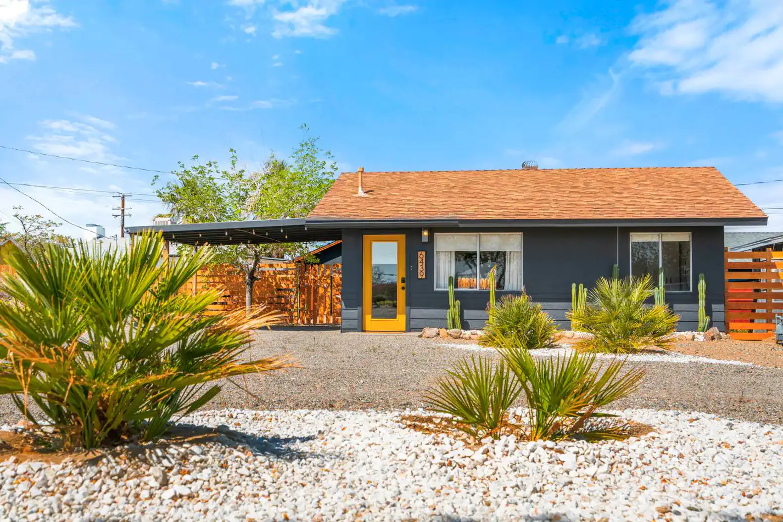 Lil Cactus | Cute Cabin in DTJT w/ Outdoor Shower photo 2