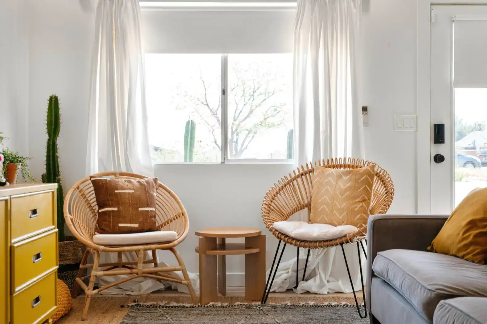 Lil Cactus | Cute Cabin in DTJT w/ Outdoor Shower photo 3