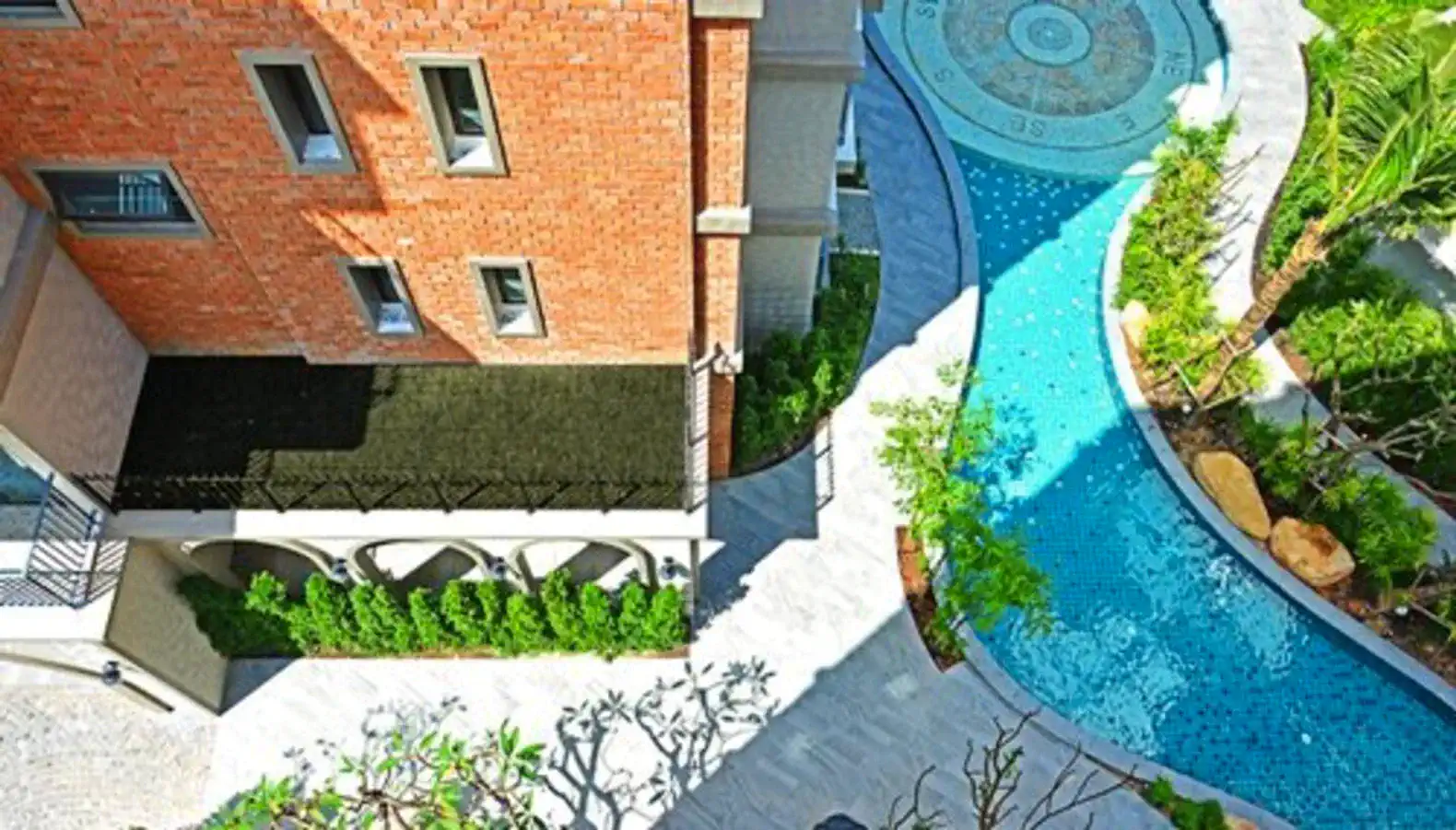 Digital Nomad Home Away With Pool & Gym photo 6