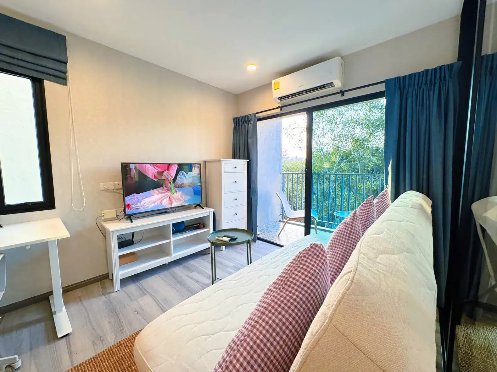 Digital Nomad Home Away With Pool & Gym photo 2