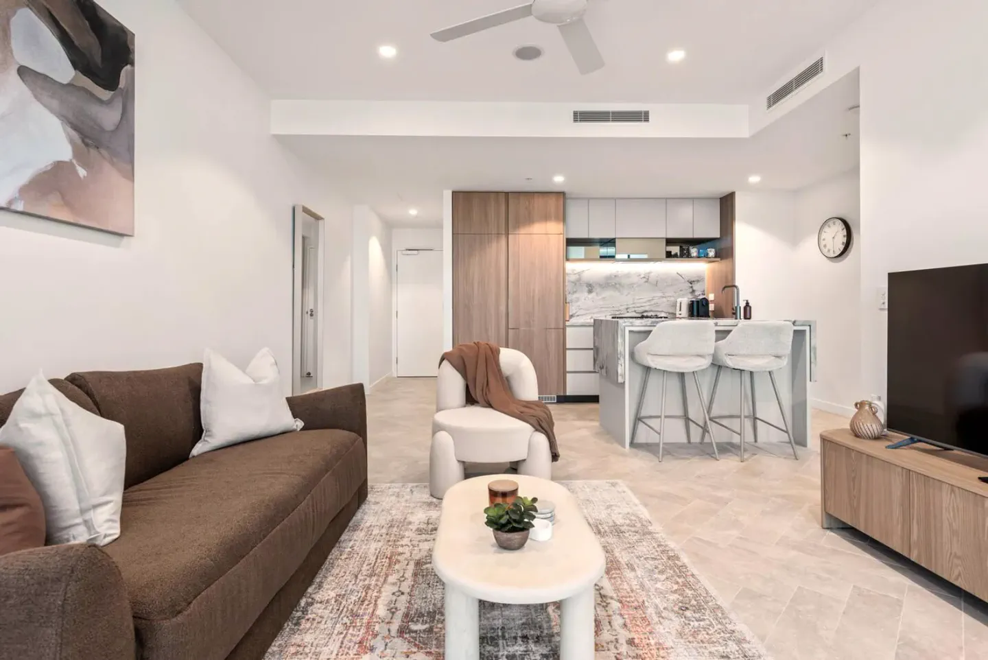 Queen’s Wharf 1BR City Skyline with Free Parking – photo 2