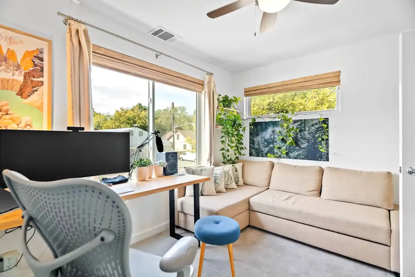 Modern Oasis next to Lake photo 4