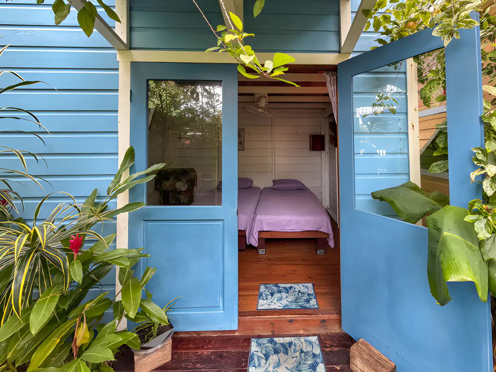 Purple Bungalow – photo 2