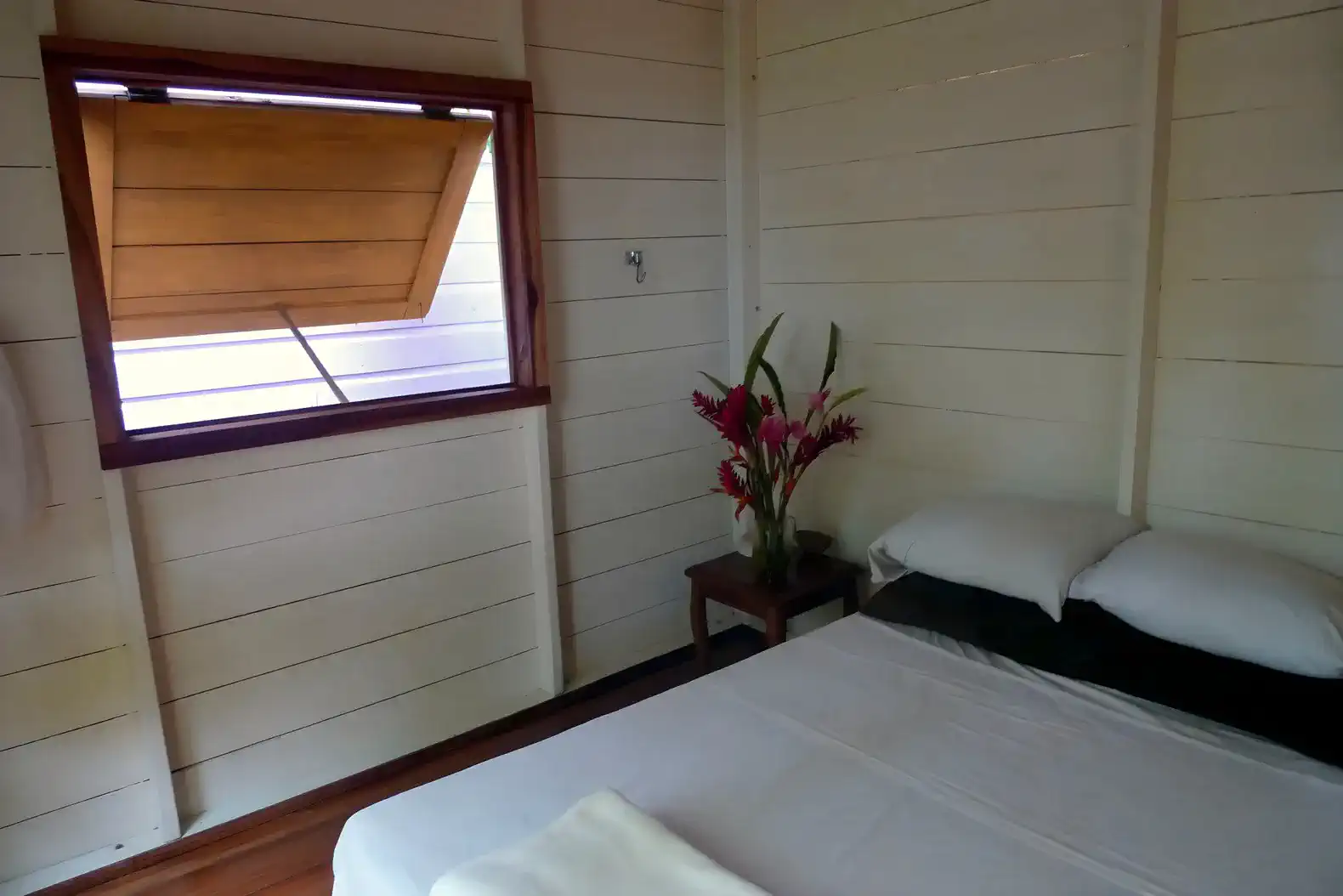 Purple Bungalow – photo 3