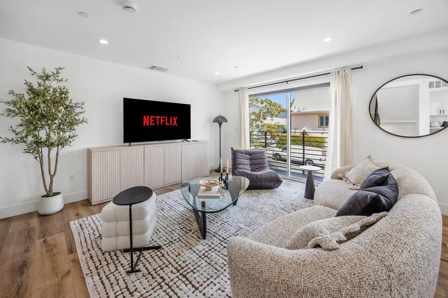 Casa de lujo moderna de 4 habitaciones en Hollywood – foto 22