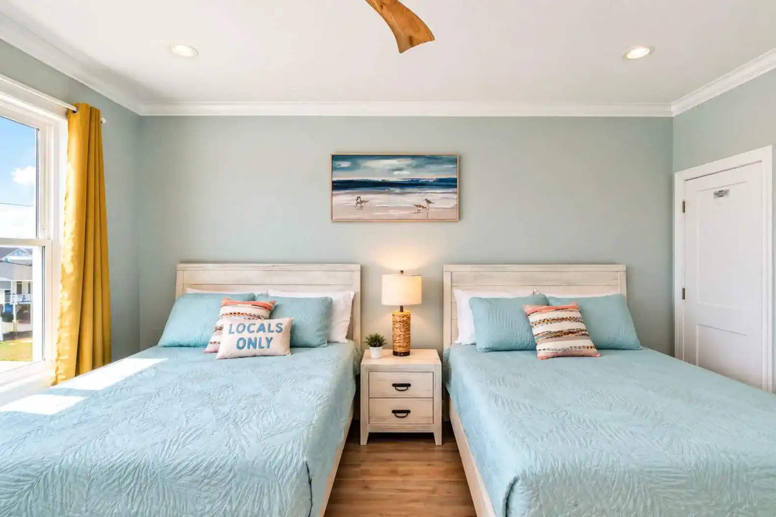 Queen Bedroom