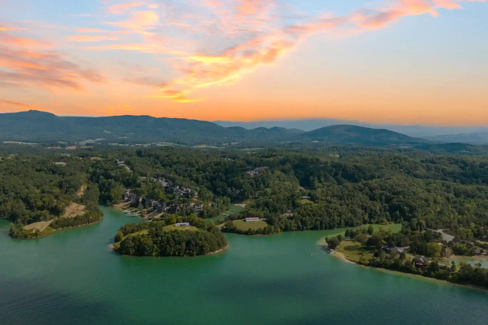 Lake Douglas View (seasonal)