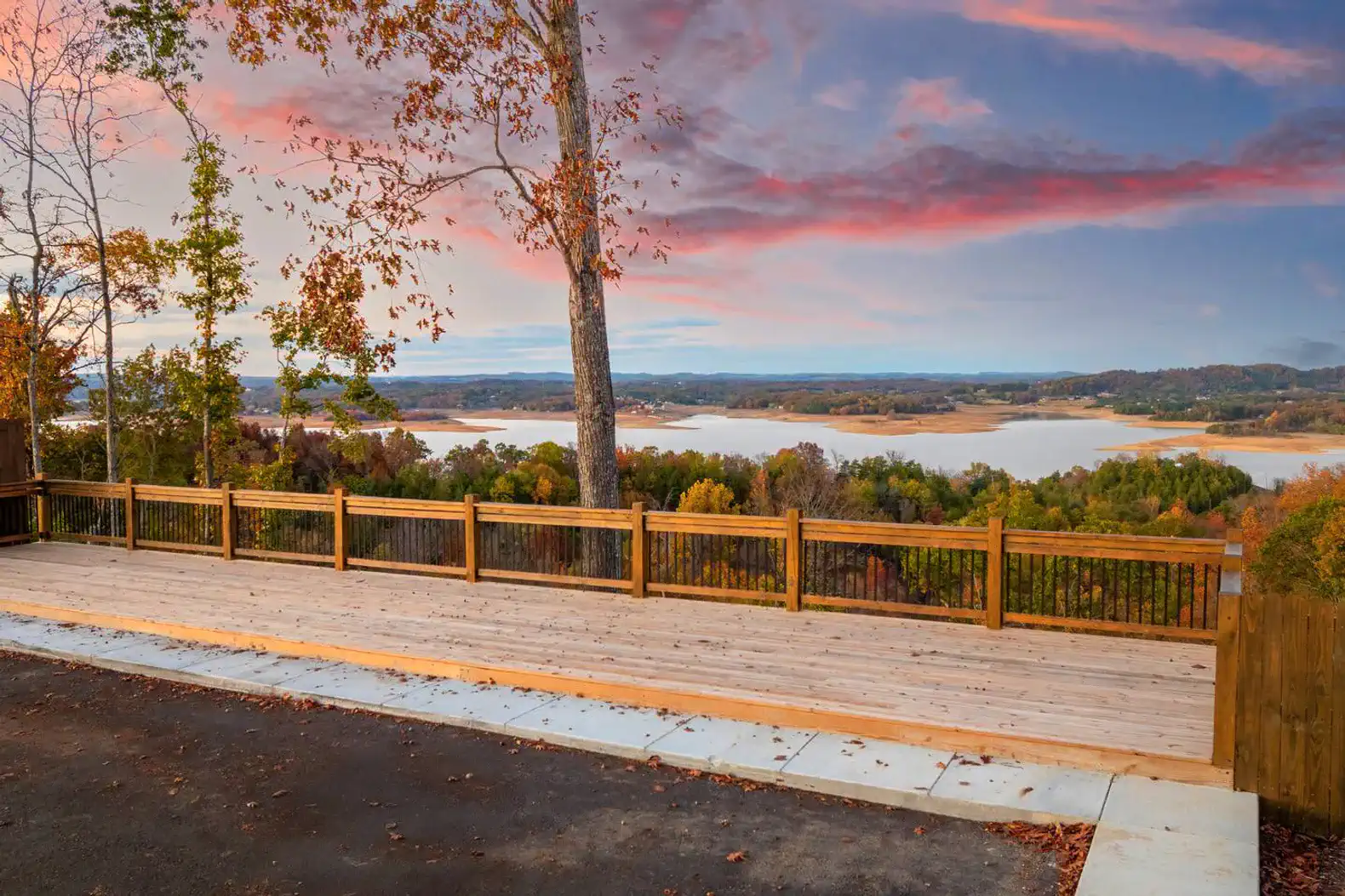 Lake Haven Lookout 