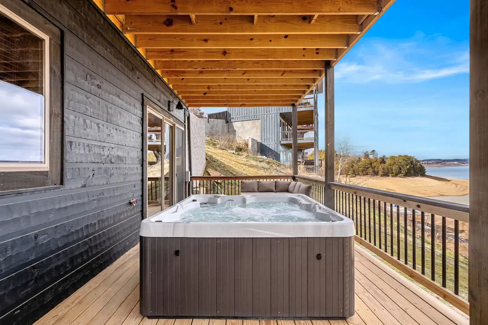 The hot tub is cleaned after each guest. Towels can be found on the game room table for guests convenience. 
