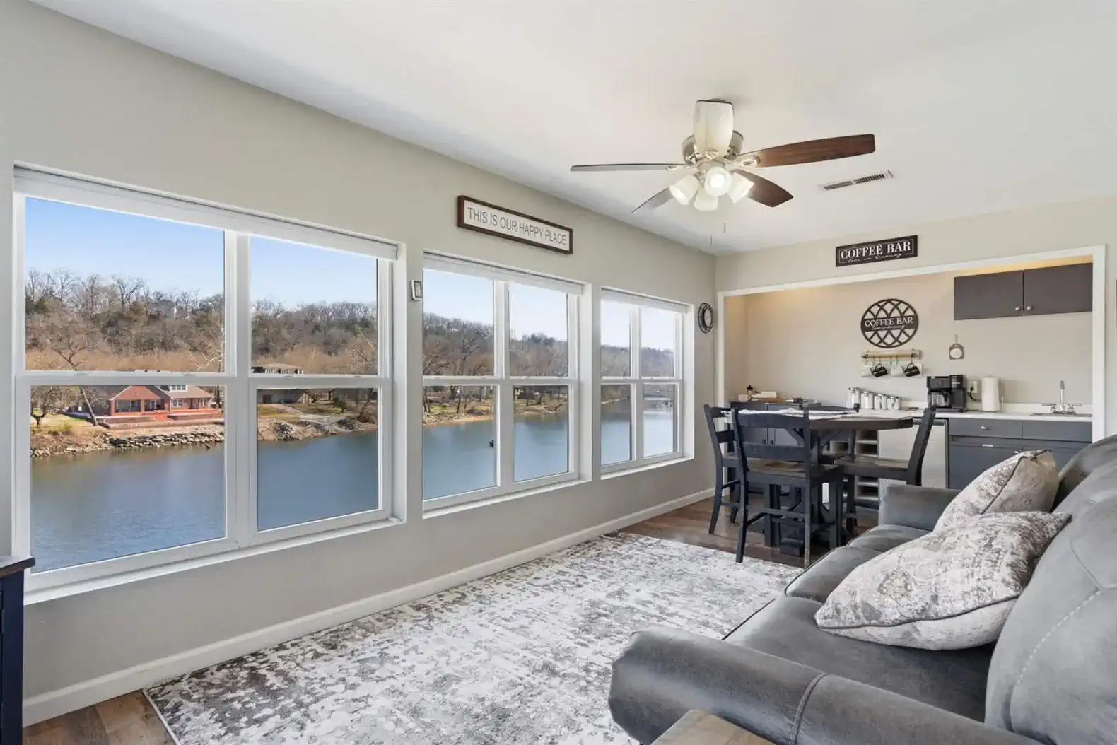 Lakeview Condo – photo 3