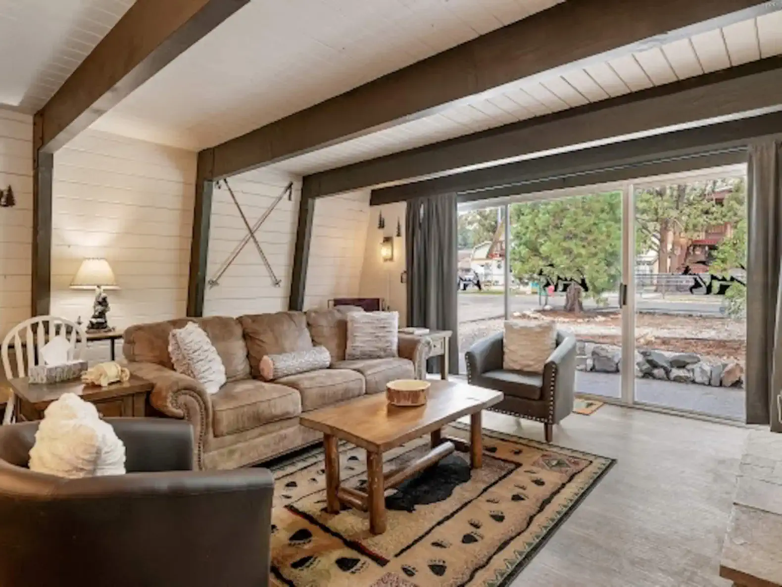 Cozy Fall Cabin – photo 1