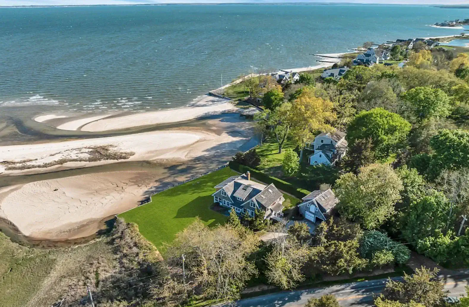 Bayside Cutchogue Manor