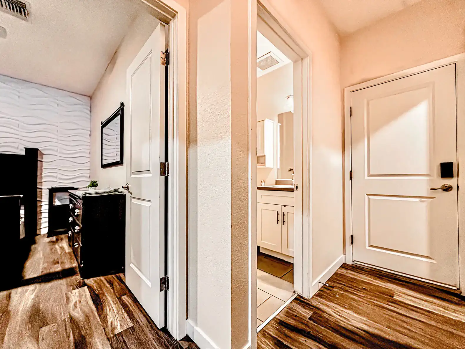 Downtown Mesa, Cmpct Studio Layout+ Night Security – photo 3