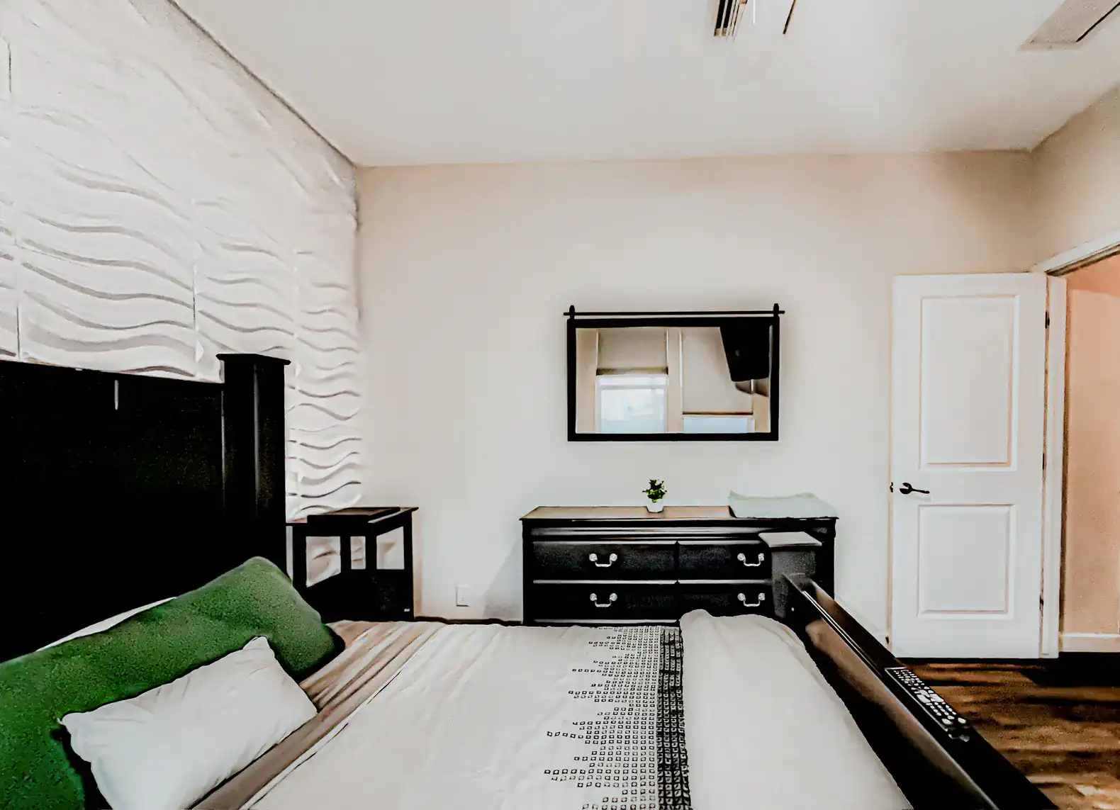 Downtown Mesa, Cmpct Studio Layout+ Night Security – photo 5