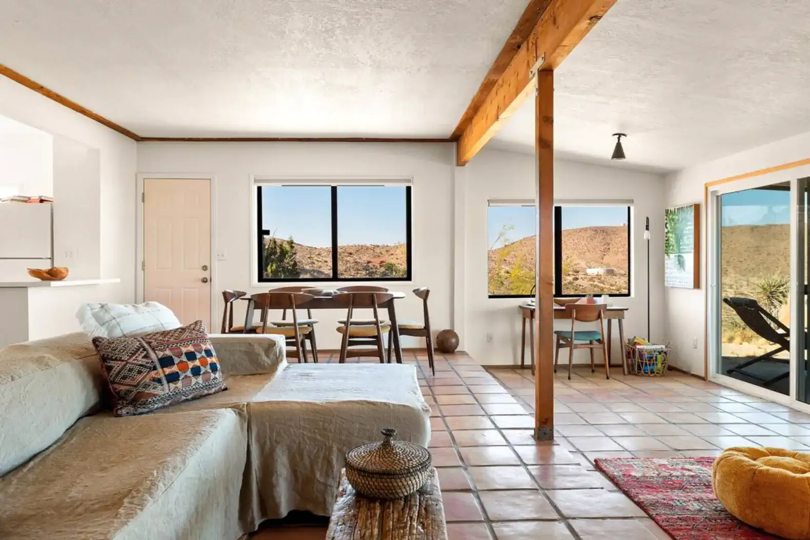 Cabin is an open concept allowing for natural light to come through. See the Joshua Tree desert landscape from every window!
