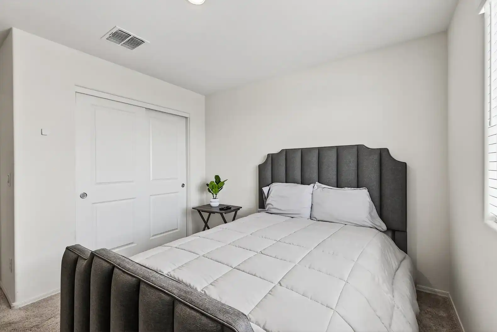 Cute and Cozy Homes in Buckeye 4BR & 2BA