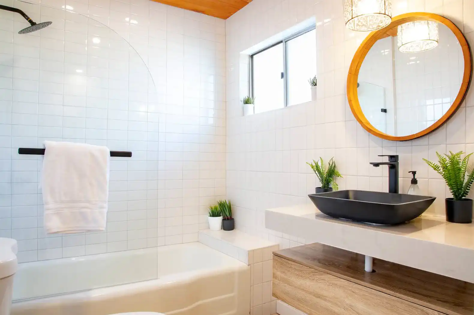 Lil Cactus | Cute Cabin in DTJT w/ Outdoor Shower – photo 19