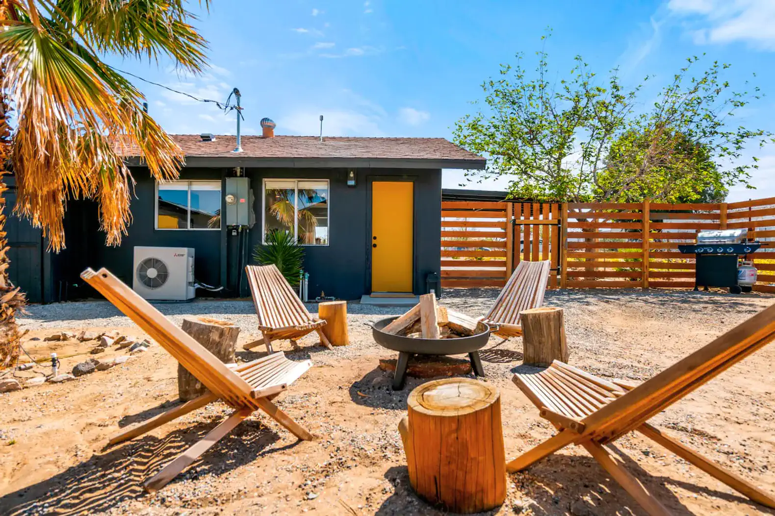 Lil Cactus | Cute Cabin in DTJT w/ Outdoor Shower – photo 40