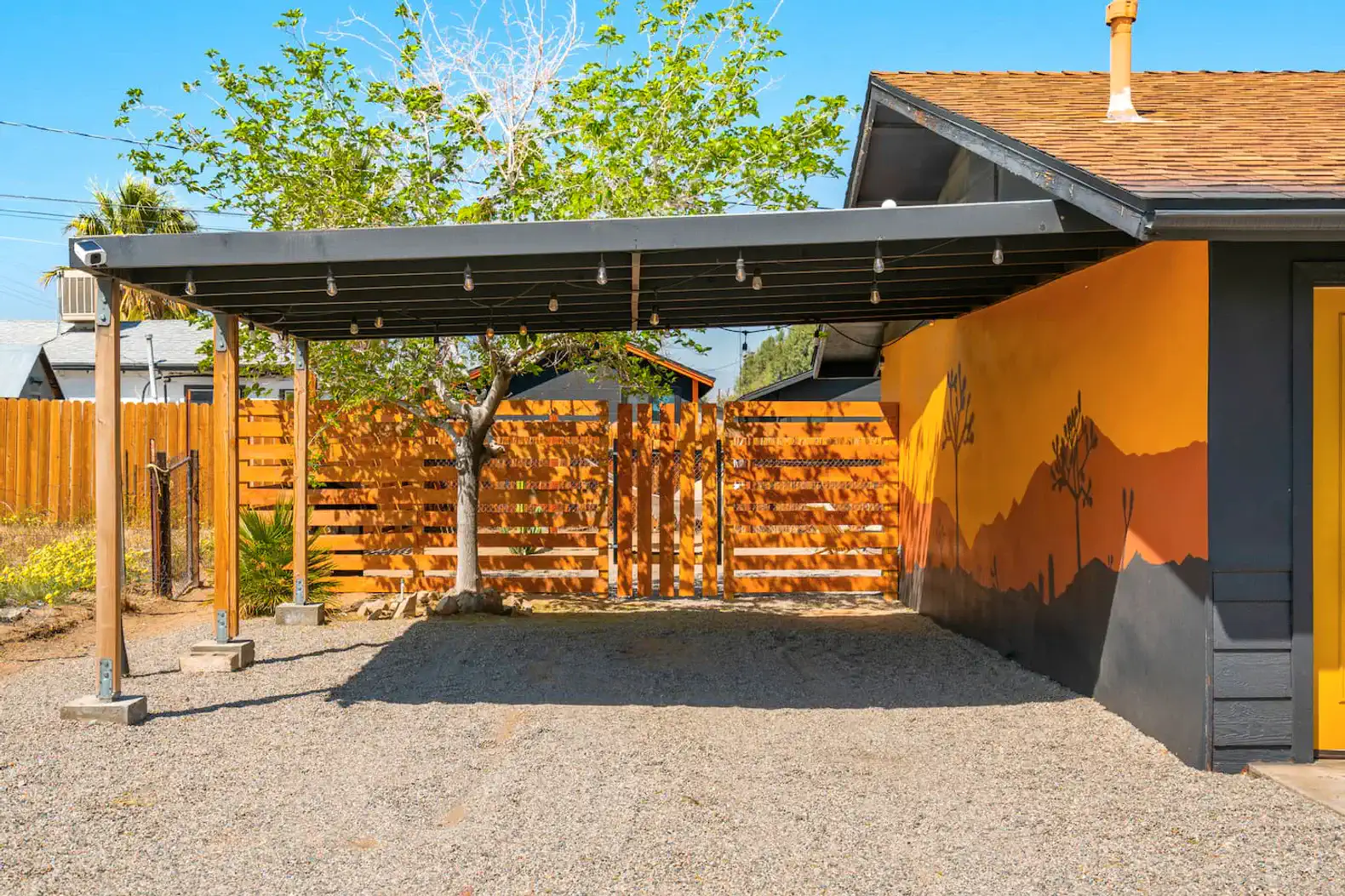 Lil Cactus | Cute Cabin in DTJT w/ Outdoor Shower – photo 44