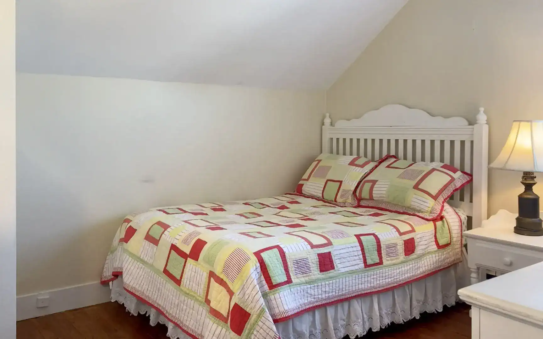 "Schuck's Nook" 3-Bedroom Bungalow - Newport, RI – photo 5