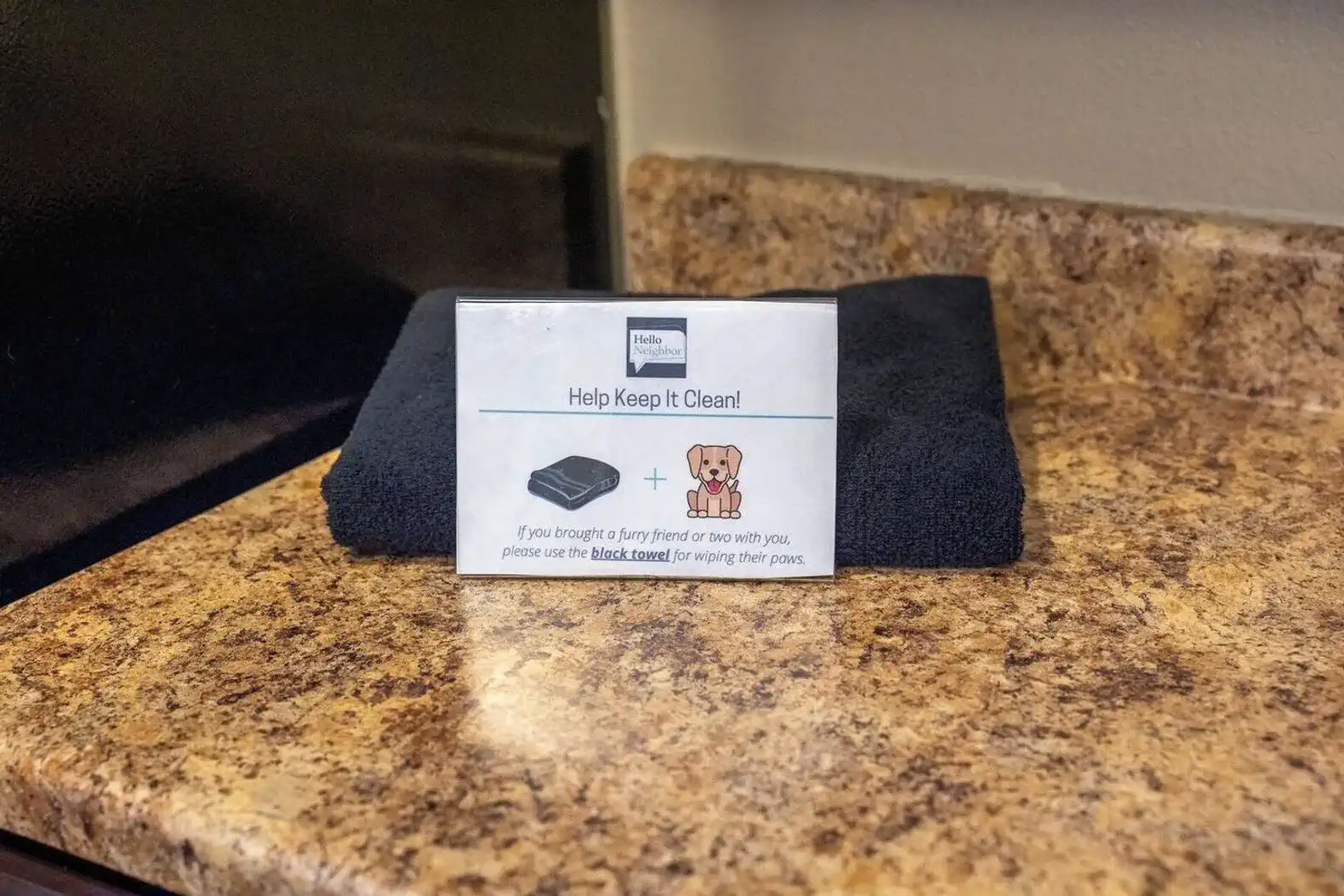 Pet-friendly touches thoughtfully included—like dedicated towels for wiping paws—help keep the space clean and comfortable for both you and your four-legged companions.