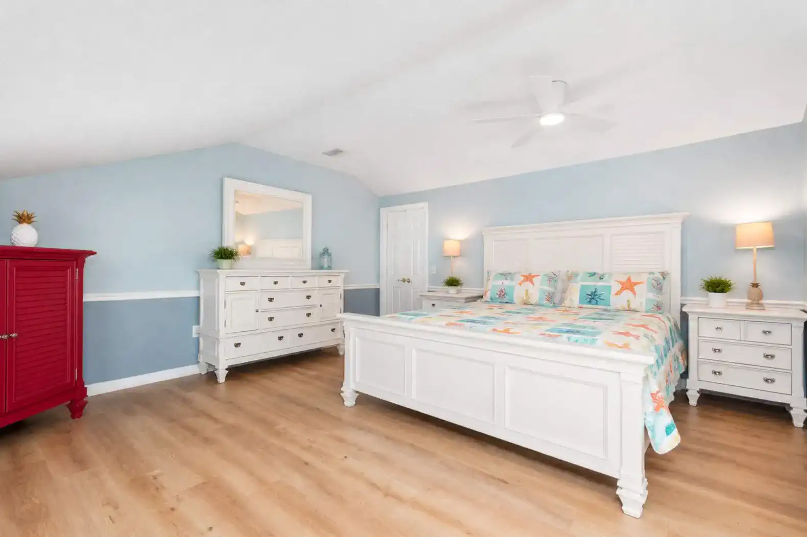 King Bedroom with two large closets
