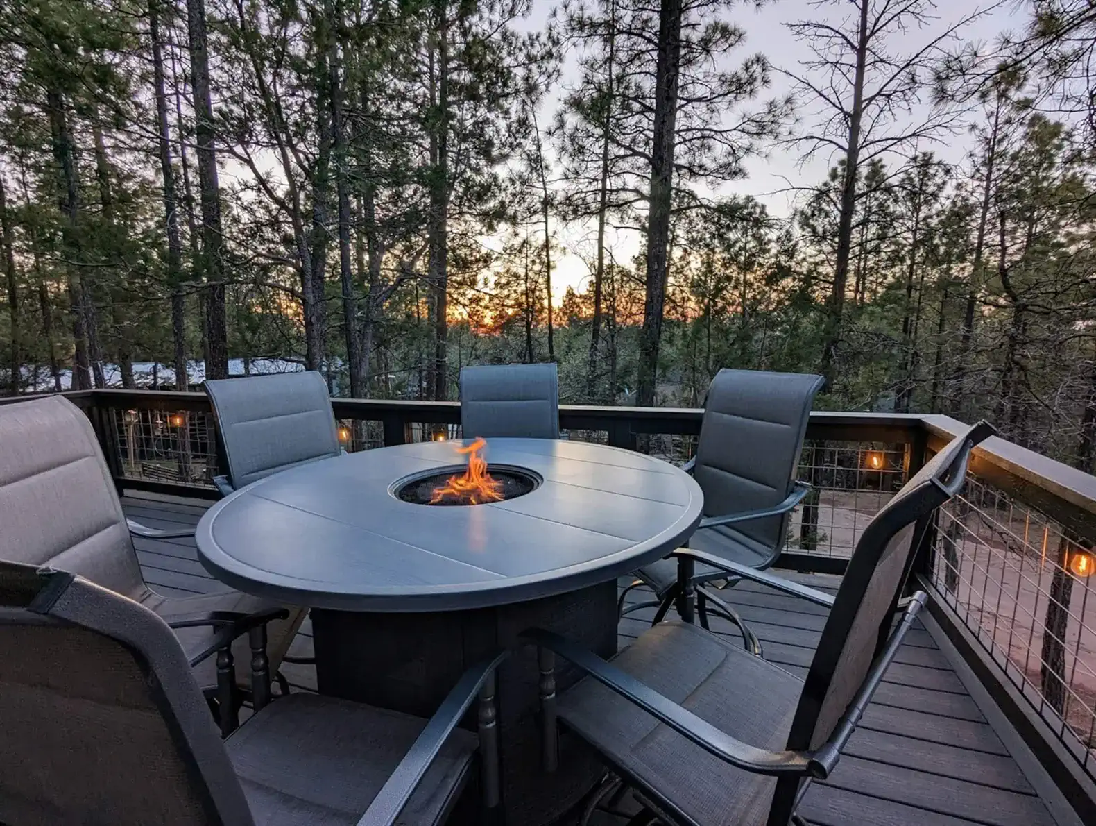 Hillside Hangout and Cozy Cottage – photo 2