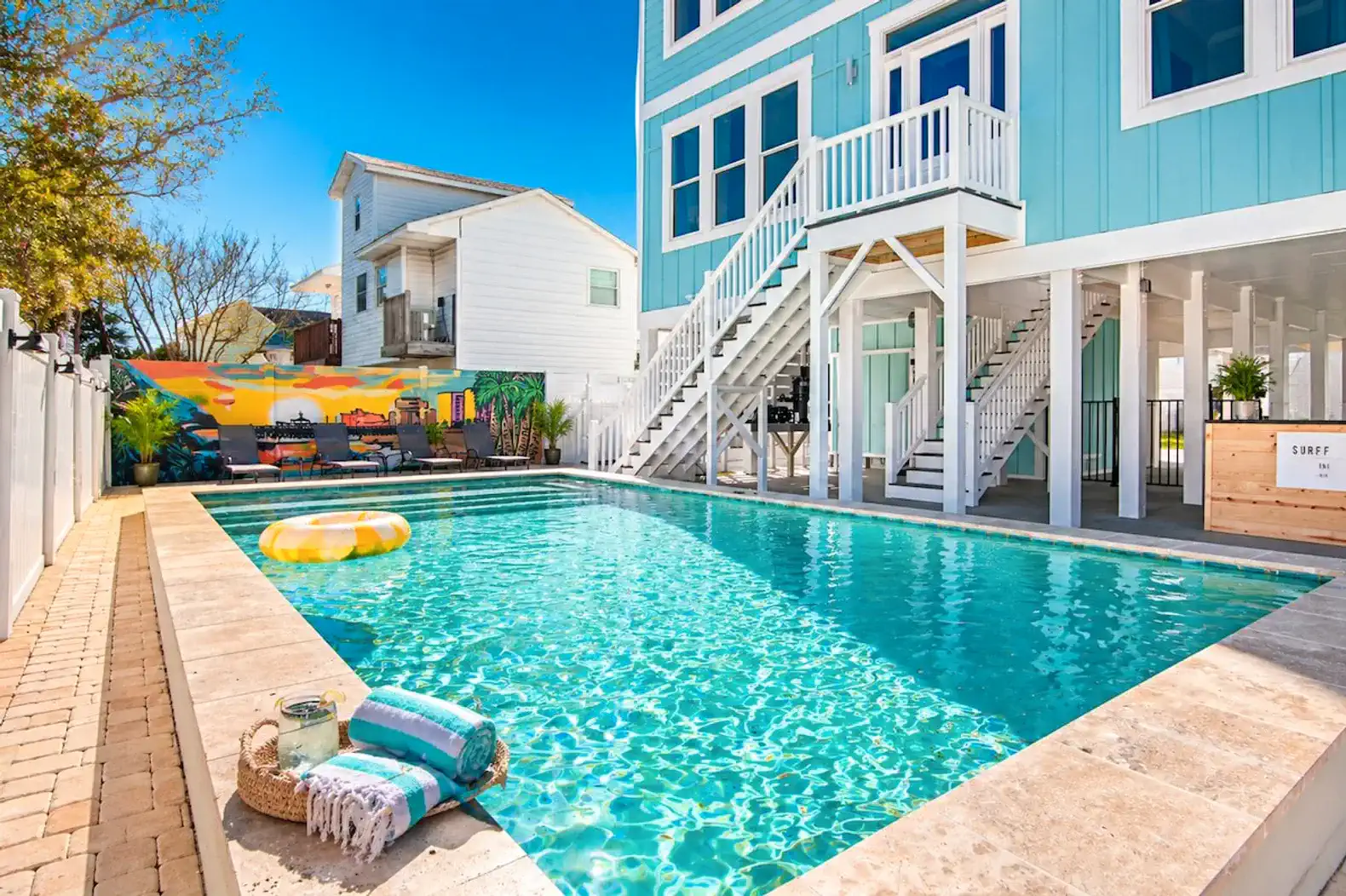 Surf Lodge photo 2