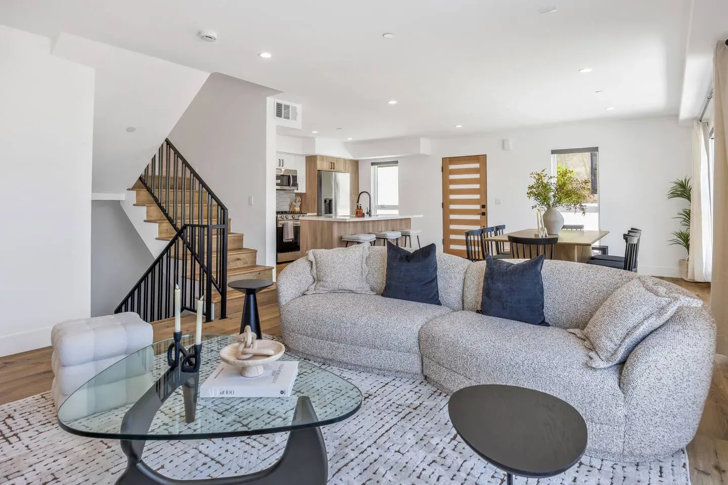 Beautiful Modern 4 Bed Hollywood Home – photo 23