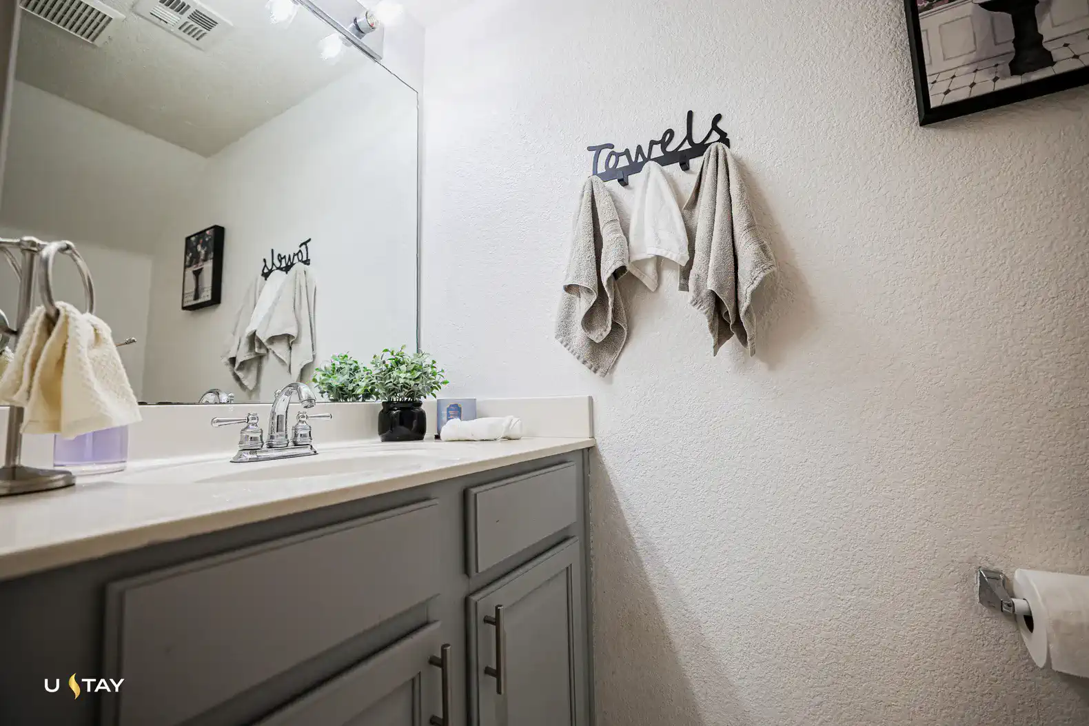Mesa CenterCrest, Corner Unit + Second-story Patio – photo 7
