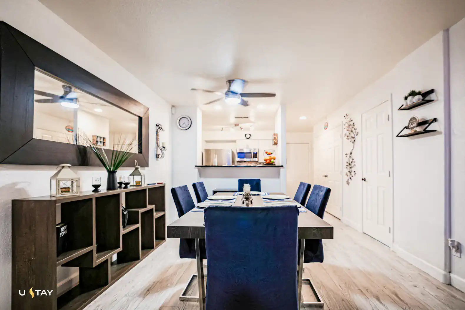 Mesa CenterCrest, Corner Unit + Second-story Patio