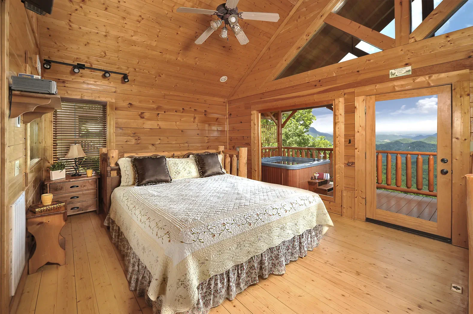Kiss the Clouds — Sevierville, TN — vacation rental