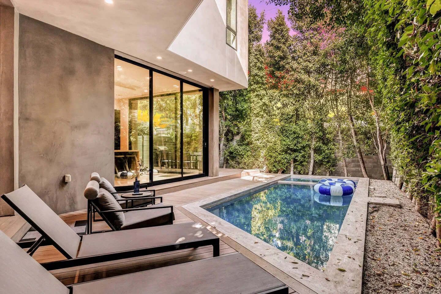 Luxuriöse moderne Poolvilla – Foto 59