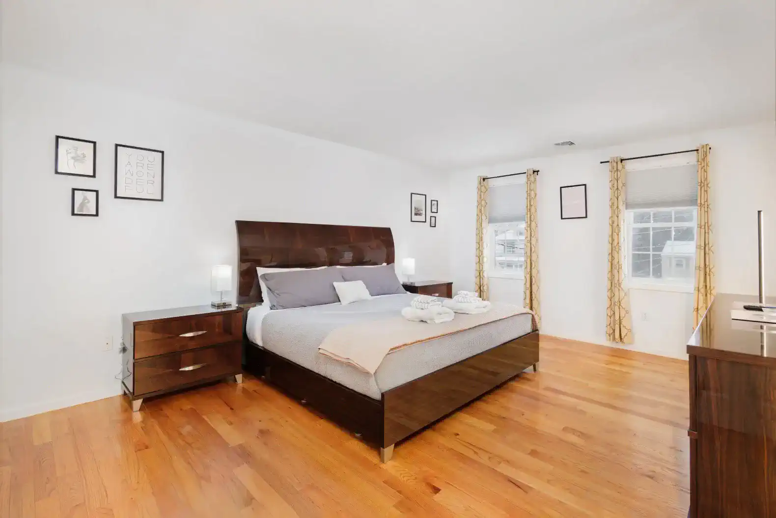 Convenient and spacious 4BR/2.5BA photo 6