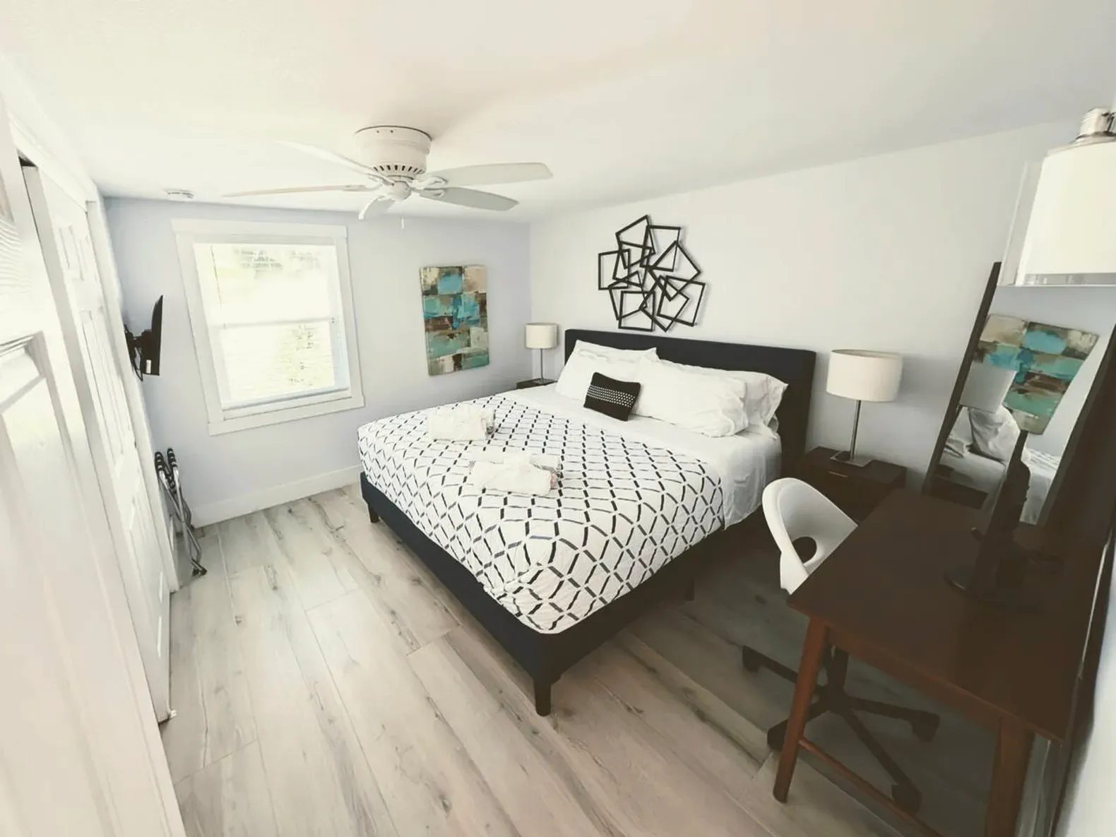 Salty Harbor AMI pool retreat near the Beach — Holmes Beach, FL — vacation rental