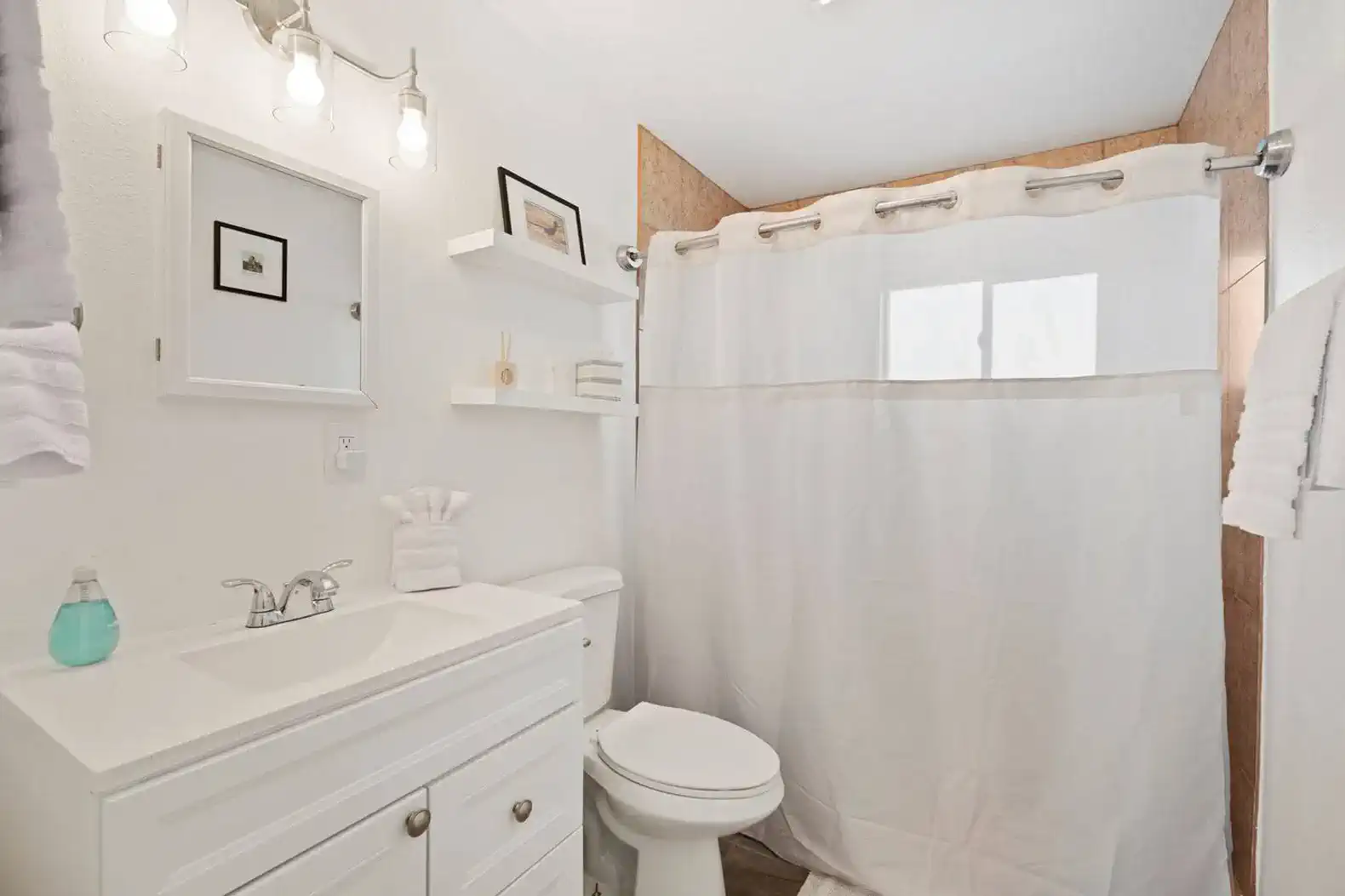 Starlite Casita - Charming Renovated Cabin + Spa – photo 36