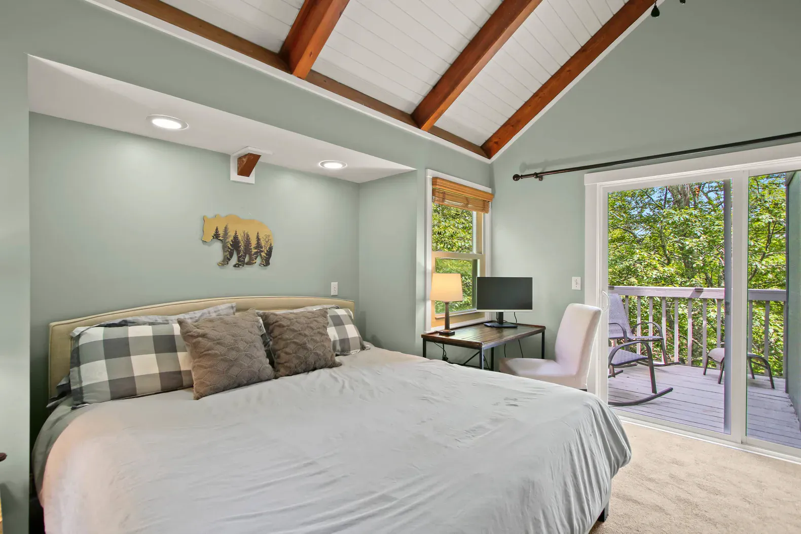 Mountain View 3BDR | Hot Tub | 2 King Beds | Games — Sugar Mountain, NC — vacation rental