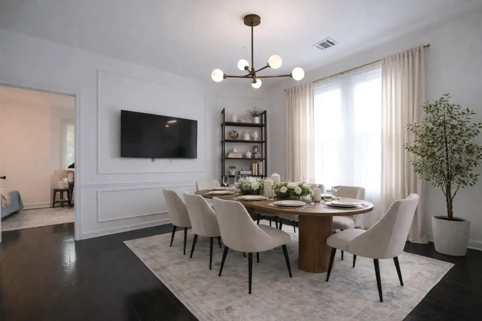 Spacious 3BR | Quick Commute to Times Square