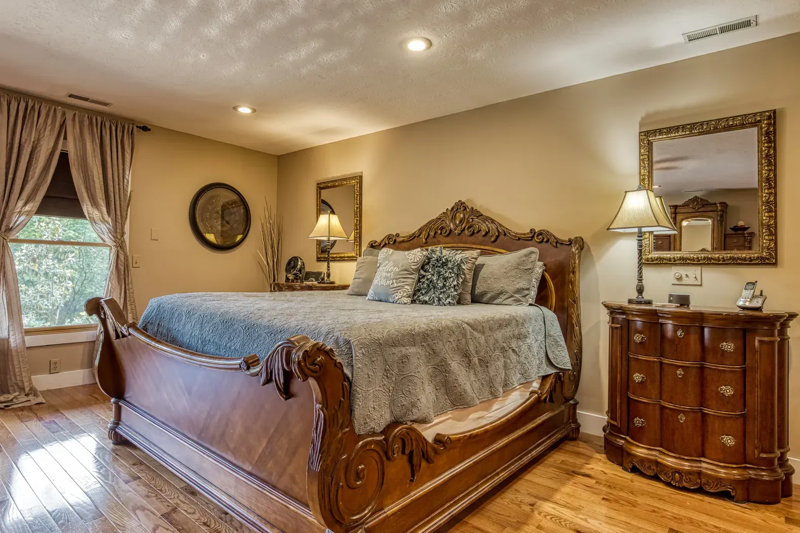 Smoky Mountain Splendor — Sevierville, TN — vacation rental