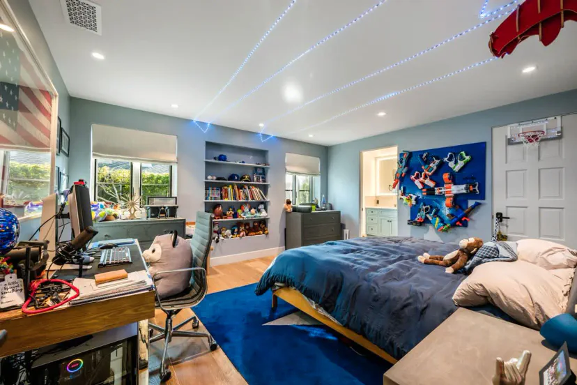 King Guest Ensuite bedroom